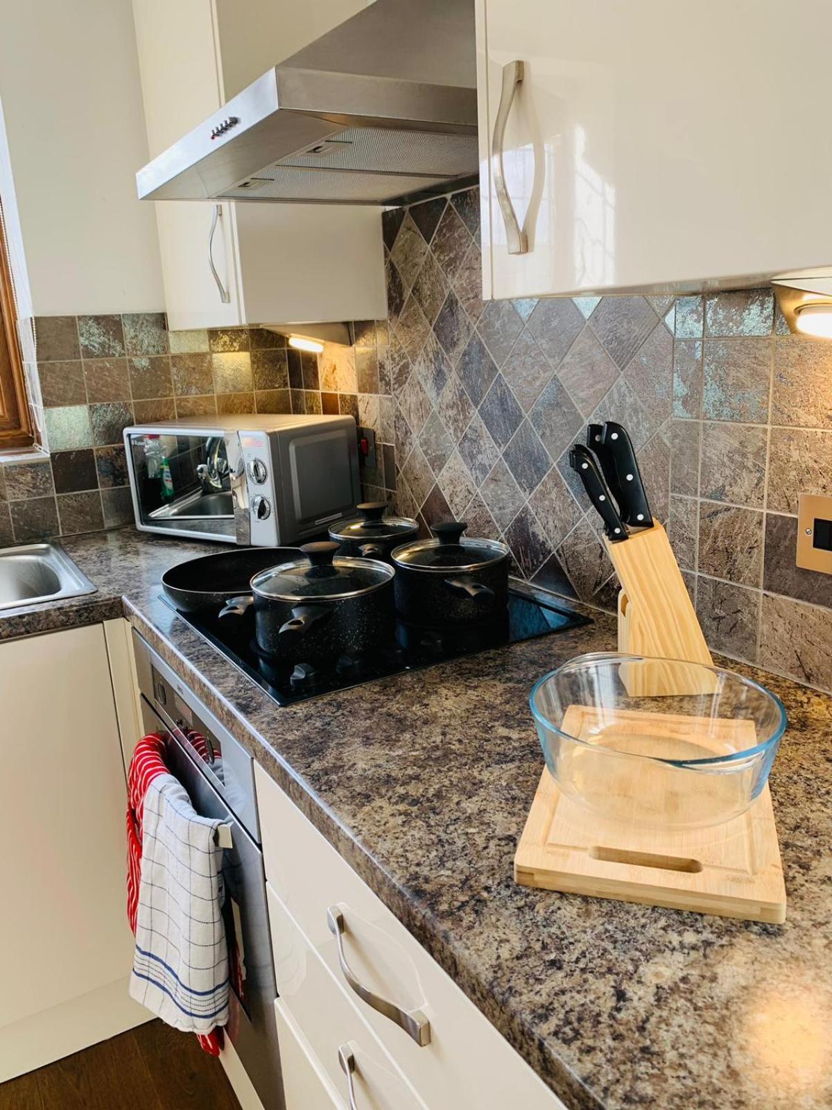 3Br House Ossett-Wakefield, Free Parking 3 Cars Wi Fi Long Stays Экстерьер фото