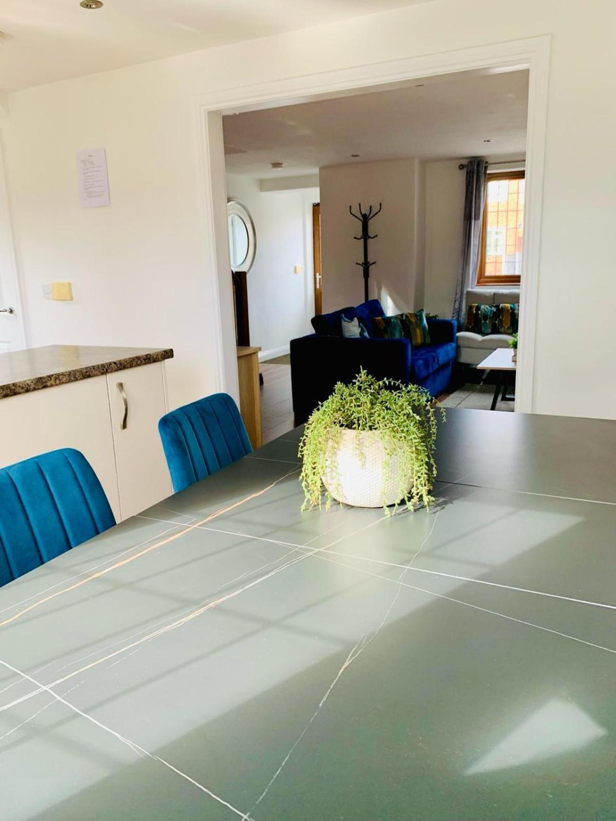 3Br House Ossett-Wakefield, Free Parking 3 Cars Wi Fi Long Stays Экстерьер фото